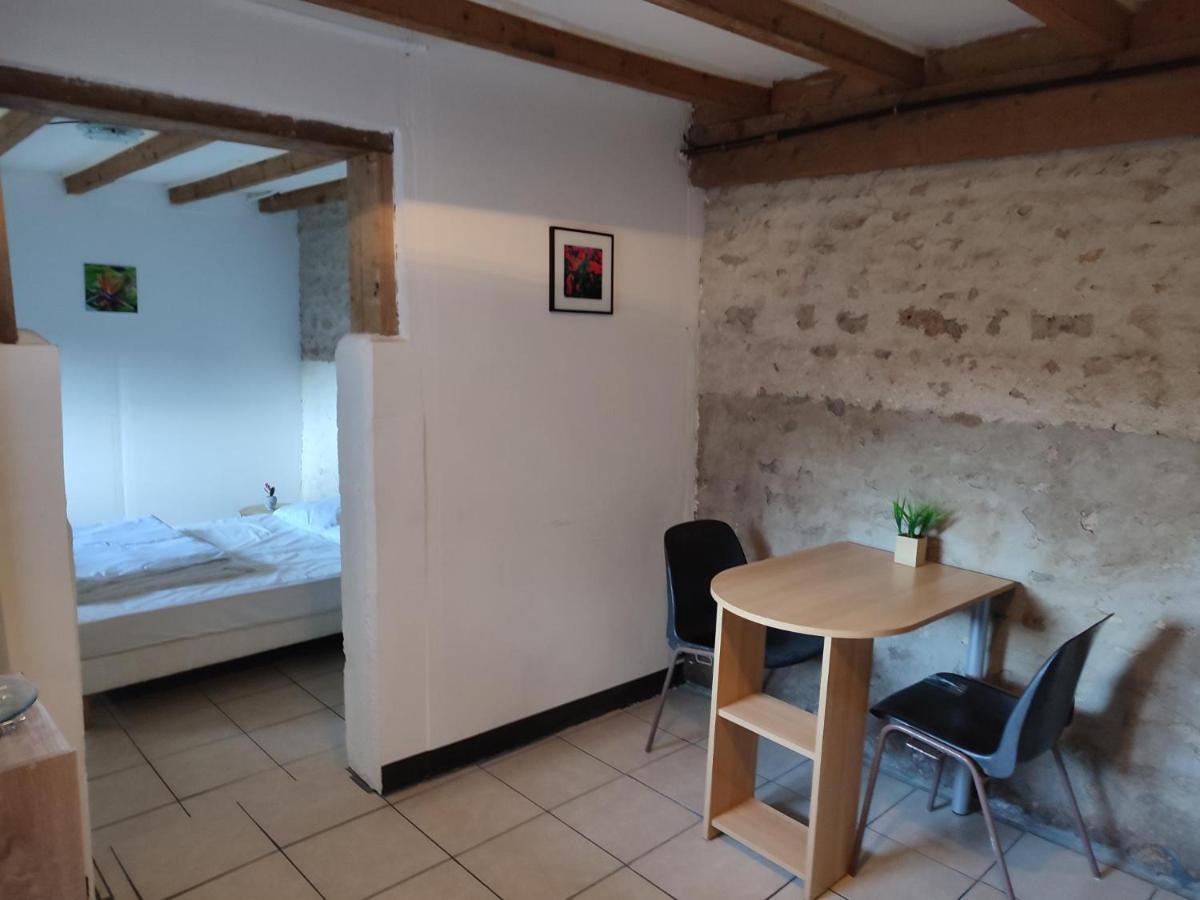 La Mini Ferme De Maelou Villa Sermaises Exterior foto
