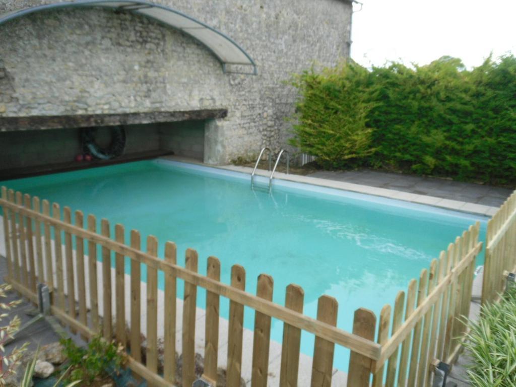 La Mini Ferme De Maelou Villa Sermaises Exterior foto